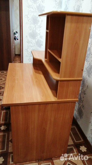 Письменный стол