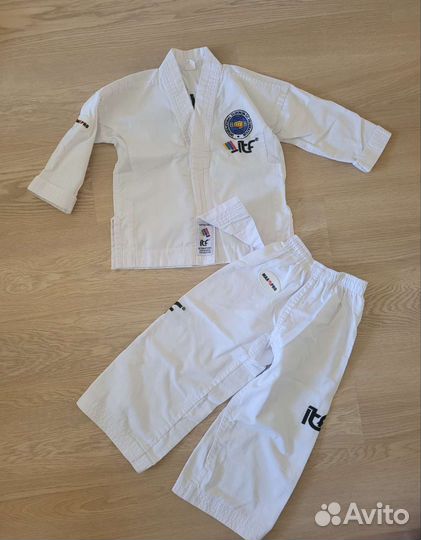 Костюм для тхэквондо