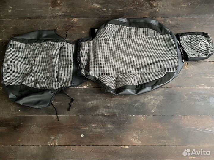 Автомобильные чехлы на nissan