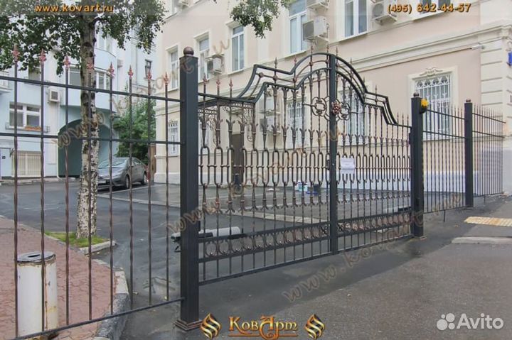 Ворота кованые распашные с калиткой