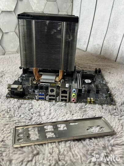 Материнская плата с процессором i3 10105f