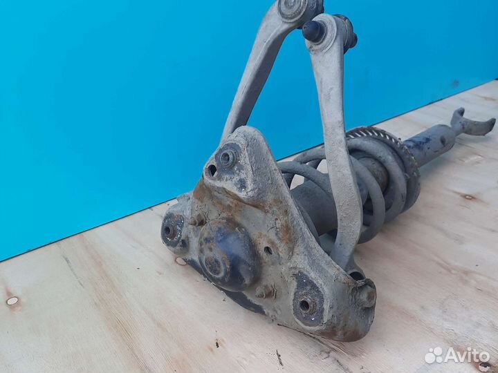 Передняя правая стойка Volkswagen passat b5