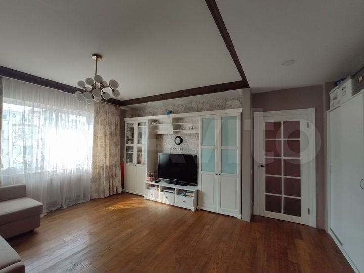 3-к. квартира, 80,4 м², 9/10 эт.