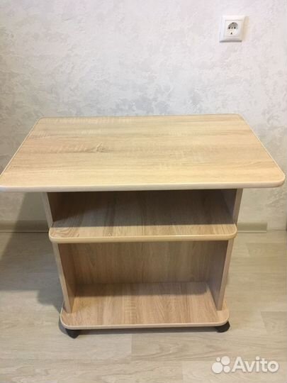Письменный столик новый