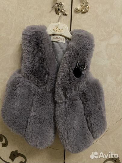 Безрукавка для девочки