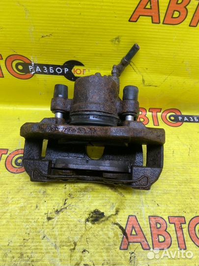 Суппорт передний правый Mazda Mazda3 BK Z6 2003