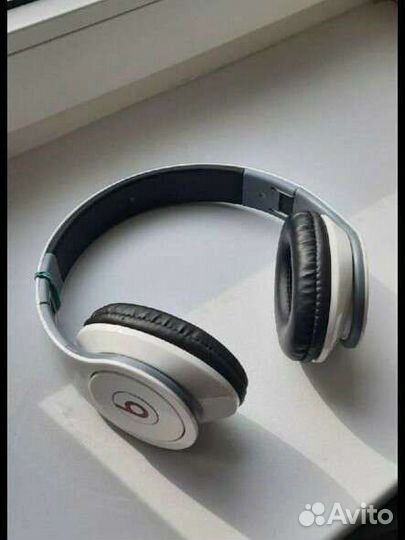 Проводные наушники