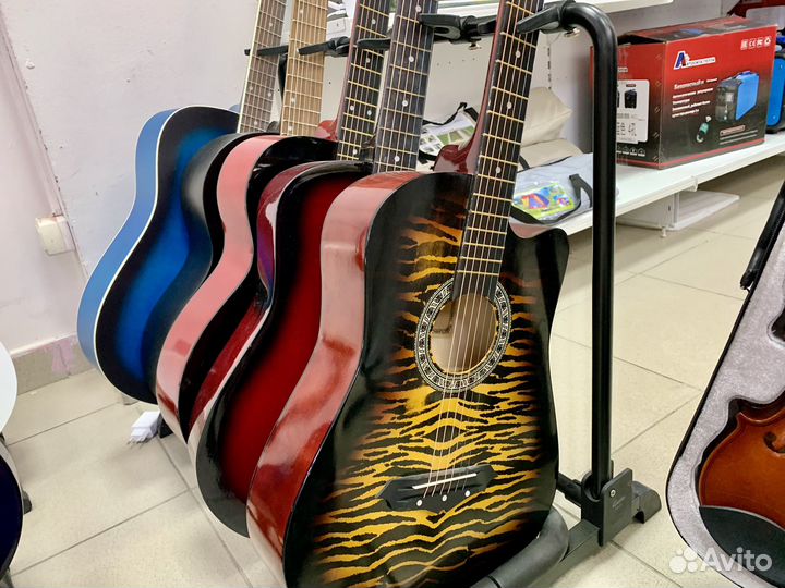 Акустическая гитара