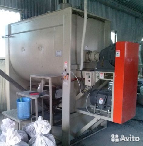 Горизонтальный смеситель сыпучих и влажных смесей