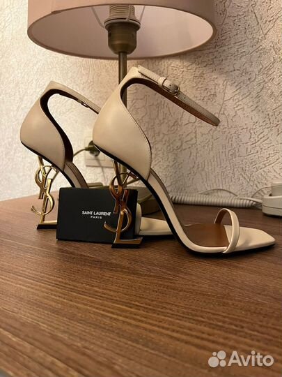 Босоножки YSL