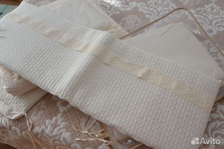 Бортики в кроватку