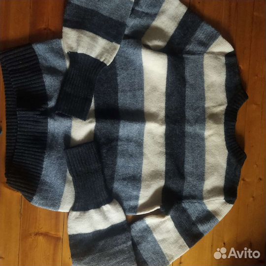 Свитер шерсть