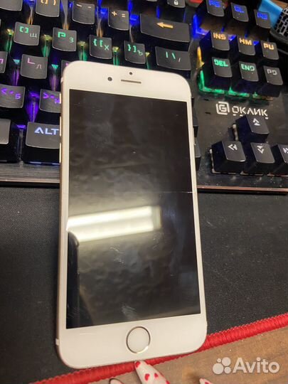 Телефон iPhone 6s