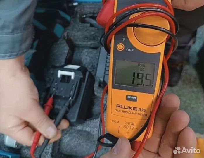 Аккумулятор Макита + зарядное устройство