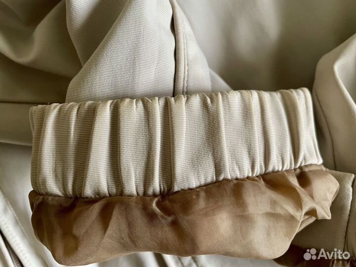 Куртка демисезонная легкая с капюшоном размер XXL