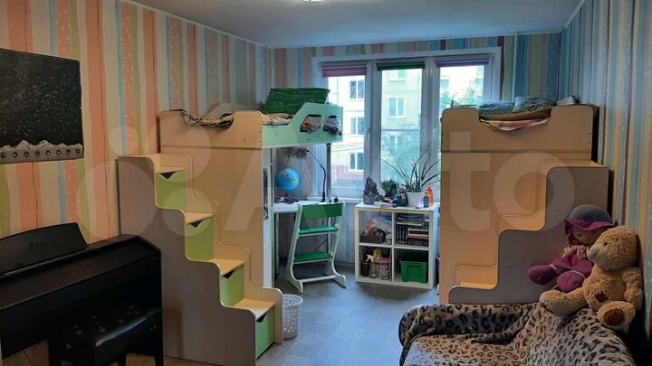 2-к. квартира, 43 м², 3/5 эт.