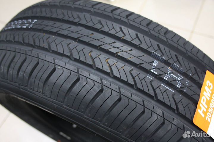 Maxxis Bravo HP-M3 205/60 R16 92V