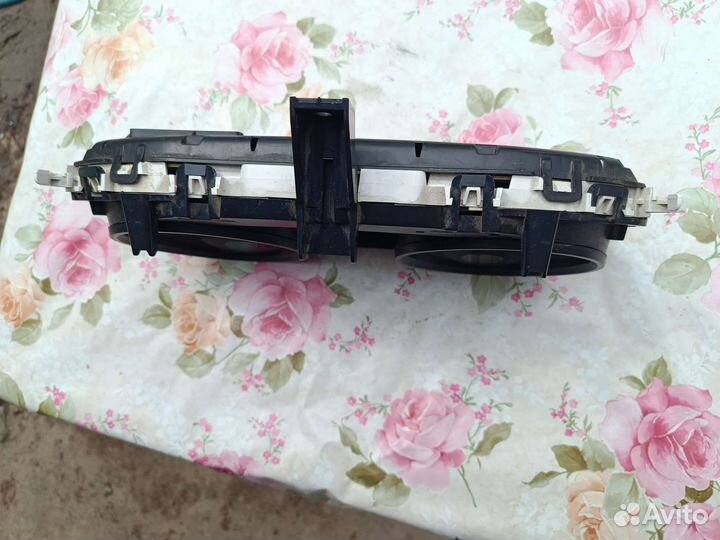 Щиток приборов рено меган2