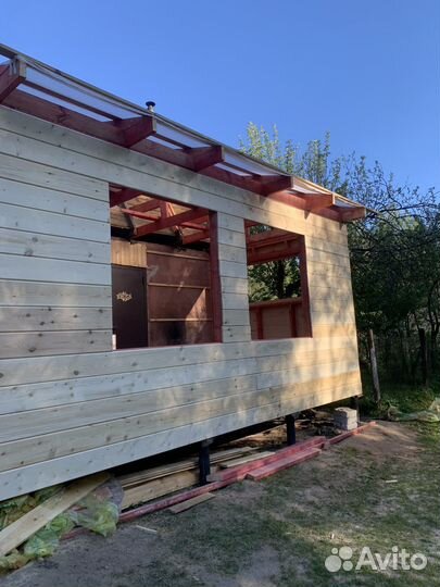 Плотник строитель