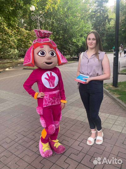 Промоутер раздача листовок