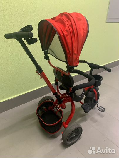 Трехколесный велосипед с ручкой