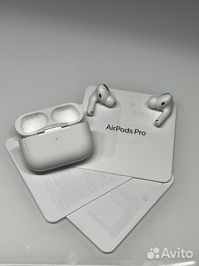 Apple AirPods Pro (MWP22RU/A)