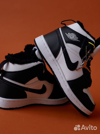 Кроссовки детские nike зима