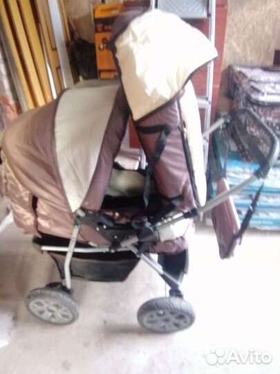 Прогулочная коляска