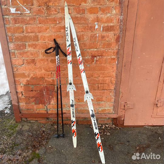 Классические лыжи Tica Fischer с палками