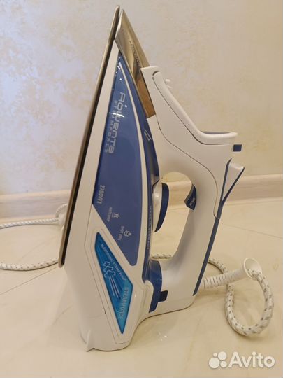 Продаю Утюг Rowenta DW9220