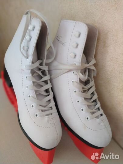 Коньки фигурные Nikole 38размер