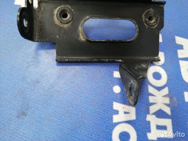 Кронштейн блока ABS Bmw E39 седан M50B20 1998