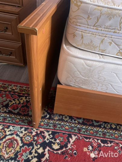 Кровать + 2 матраса