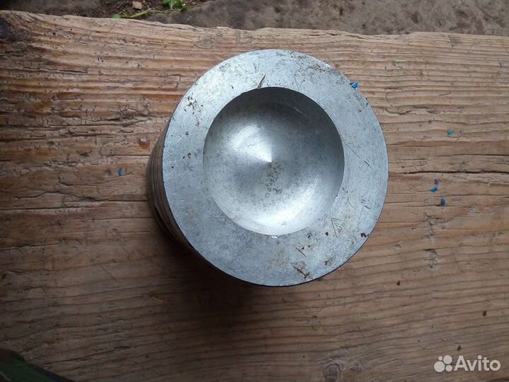 Поршень от ямз хорошее состояние