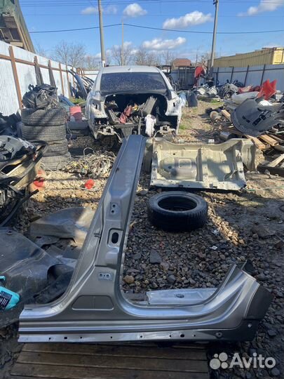 Порог левый с средней стойкой Citroen DS 5