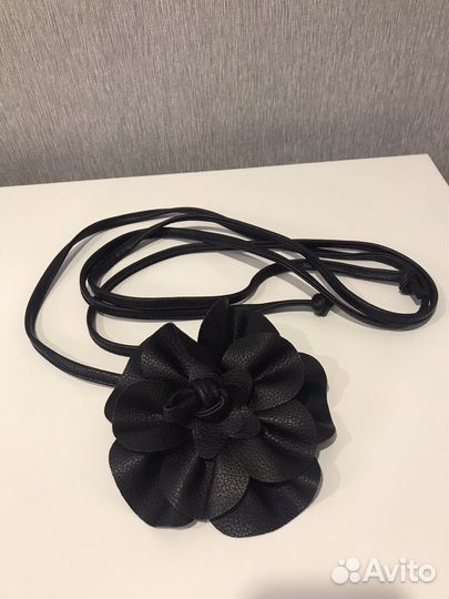 Ремень кожаный женский в форме розы