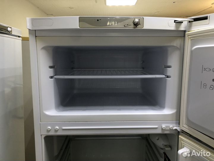 Холодильник бу Hotpoint-Ariston. С гарантией