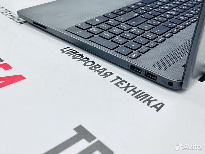 Ноутбук HP 15-dw1036ur 15.6