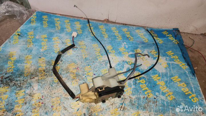 Замок двери передний левый Mazda Mpv lwew FS-DE