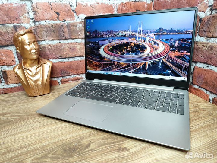 Ультрабук Lenovo 330S-15IKB i3-8130U/ RAM 6/ SSD