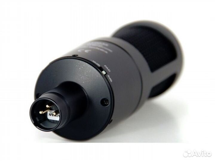 Audio-Technica AT2035 микрофон