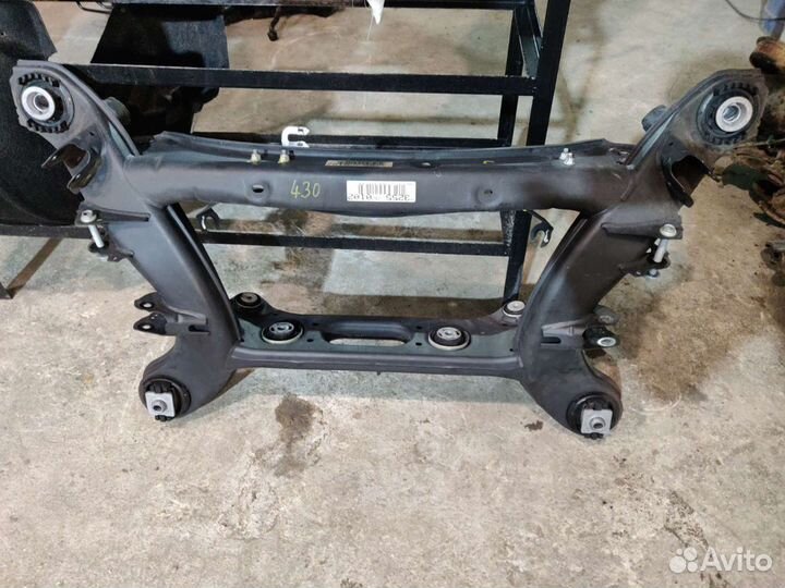 Задний подрамник на Мерседес W212-6.3AMG