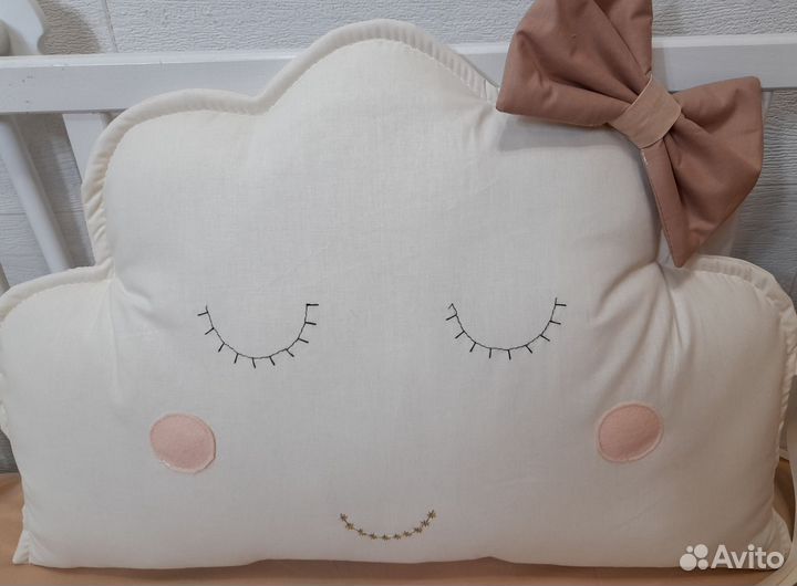 Бортики в детскую кроватку зверюшки с косичкой