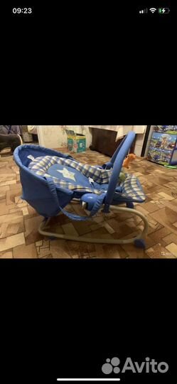 Шезлонг детский