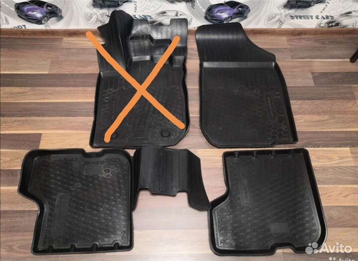 Резиновые коврики Renault Sandero II