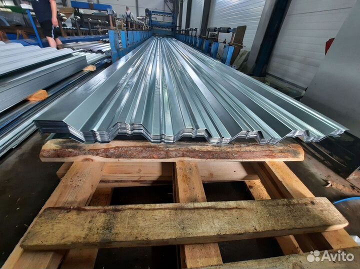 Профлист оцинкованный окрашенный нс-35 0,6х1000