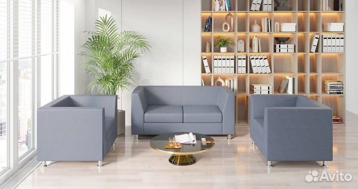 Кожаный диван