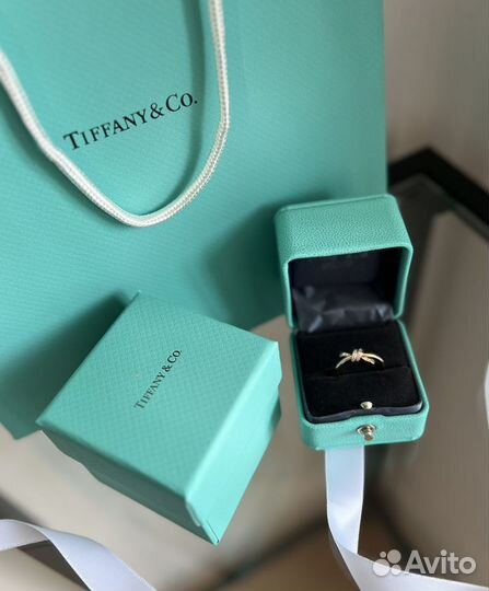 Кольцо Tiffany Knot