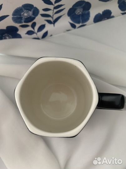 Кружка чёрная кружка с кактусами