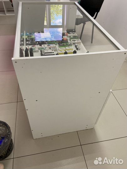 Шкаф витрина